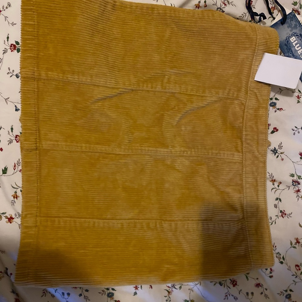 Yellow skirt!